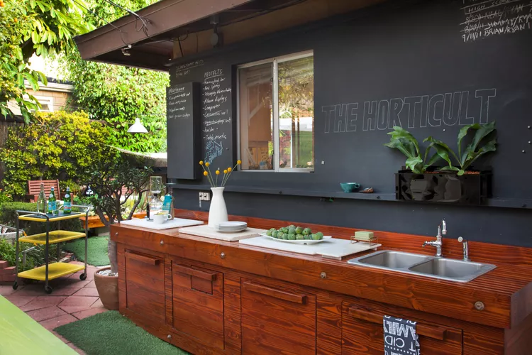 Outdoor & Garden Bar Cabinet Ideas