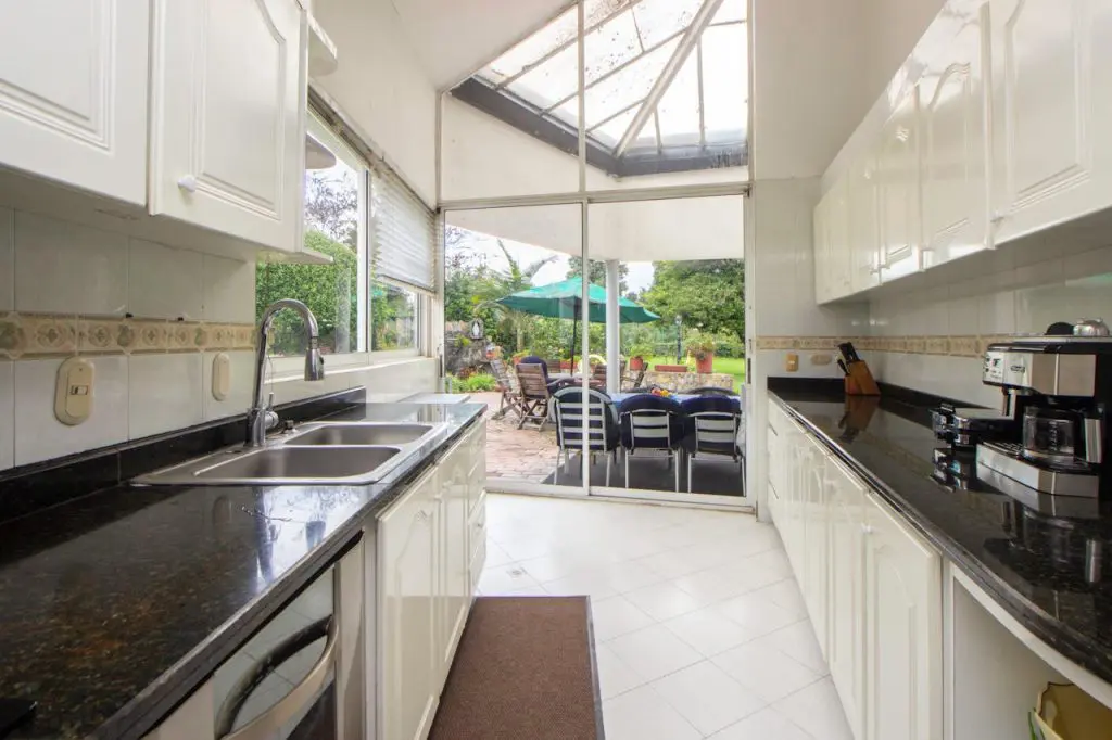  Color Cabinets With Black Granite Countertops