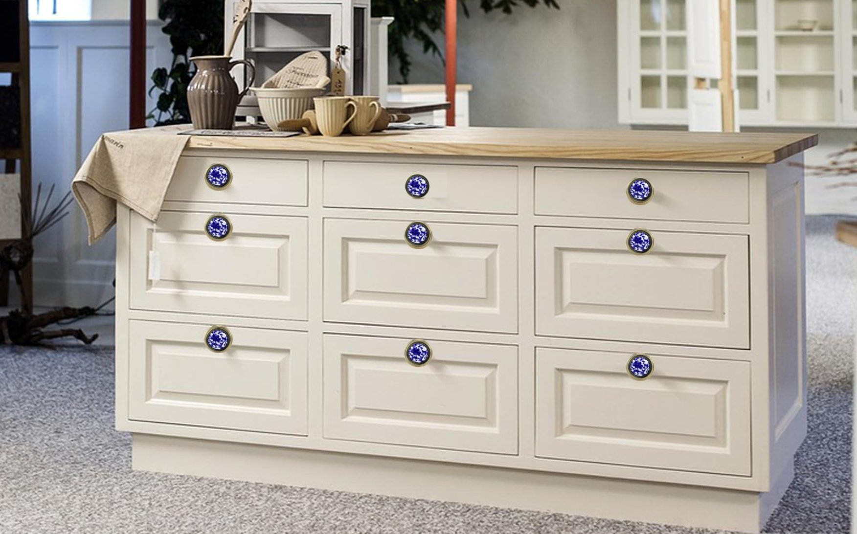 Ceramic or Porcelain Knobs