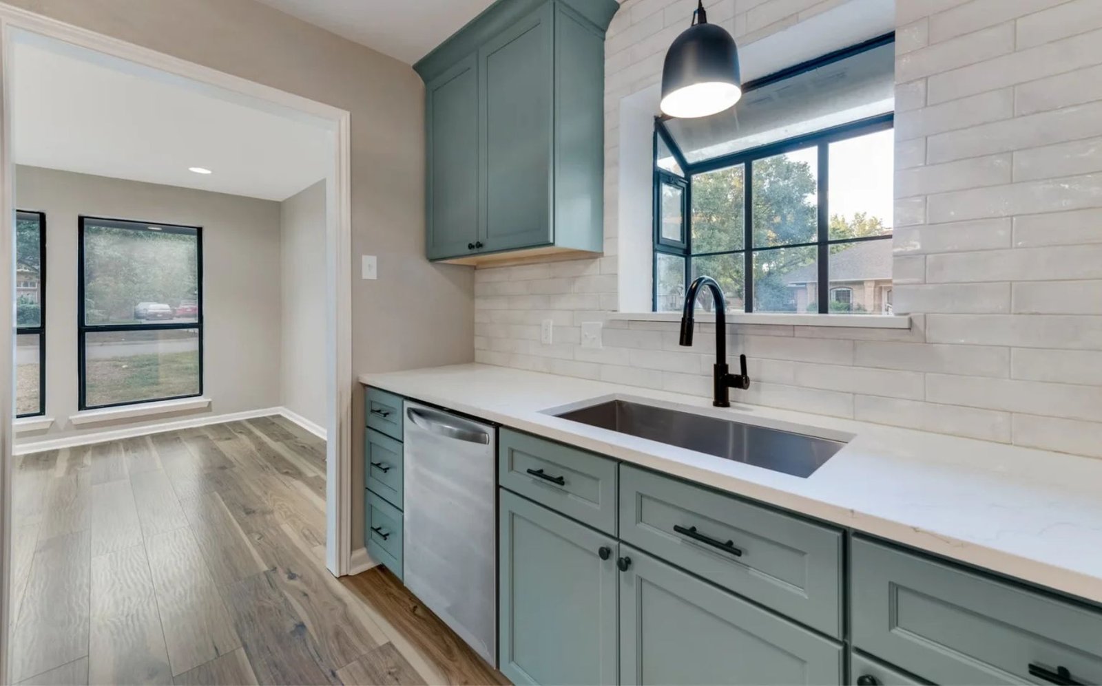 Green Kitchen Cabinet Ideas
