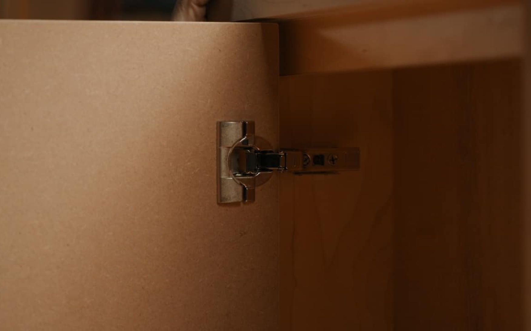 Semi-Concealed Hinges